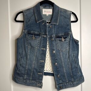 Two by Vince Camuto Denim Best with Knit Back Panel - S
